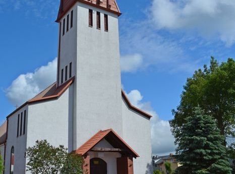 Kości&oacute;ł w Karwi 
