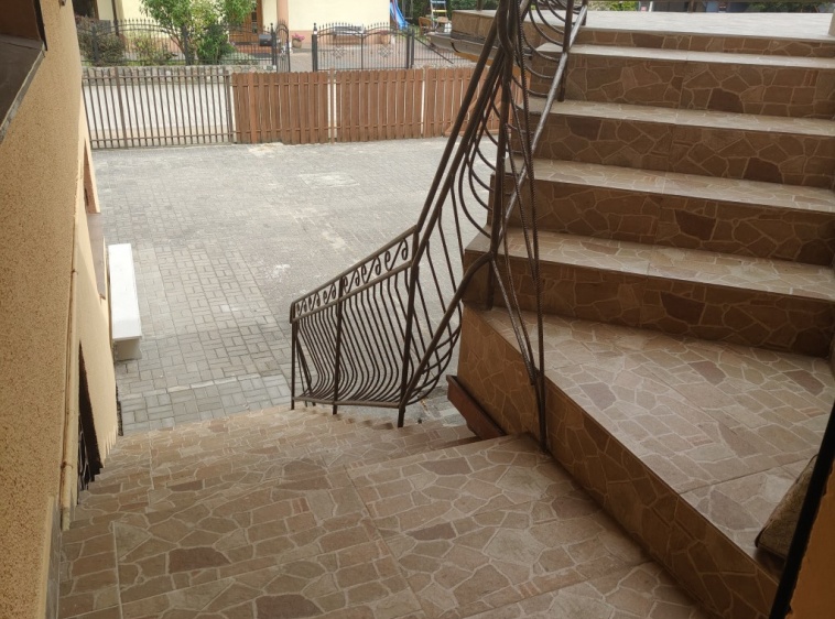 Pokoje Przy Lesie wejście do Apartamentu?v=1.0