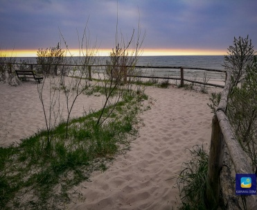 plaża między Karwią a Jastrzębią G&oacute;rą ok 30 min spacerem od Karwi