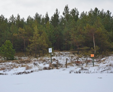 Karwia - zima, wejście na plażę nr 43, 6 km od Jastrzębiej G&oacute;ry.